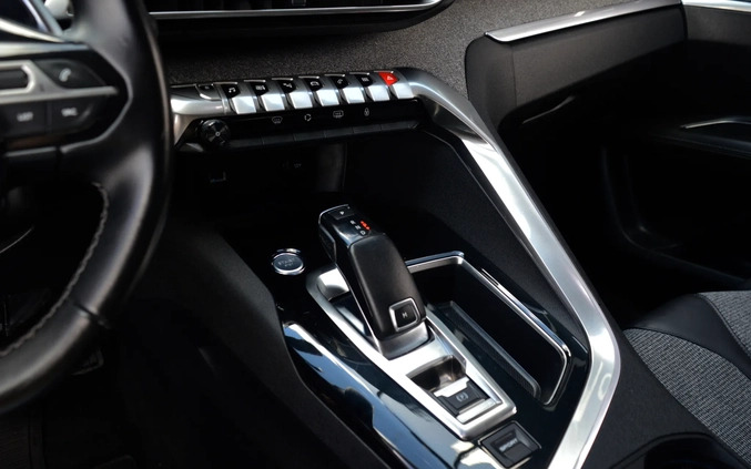 Peugeot 3008 cena 79900 przebieg: 220000, rok produkcji 2018 z Ryn małe 781